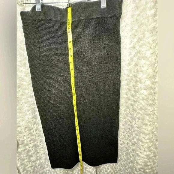 Express Women’s Sweater Knit Midi Skirt - Picture 4 of 9